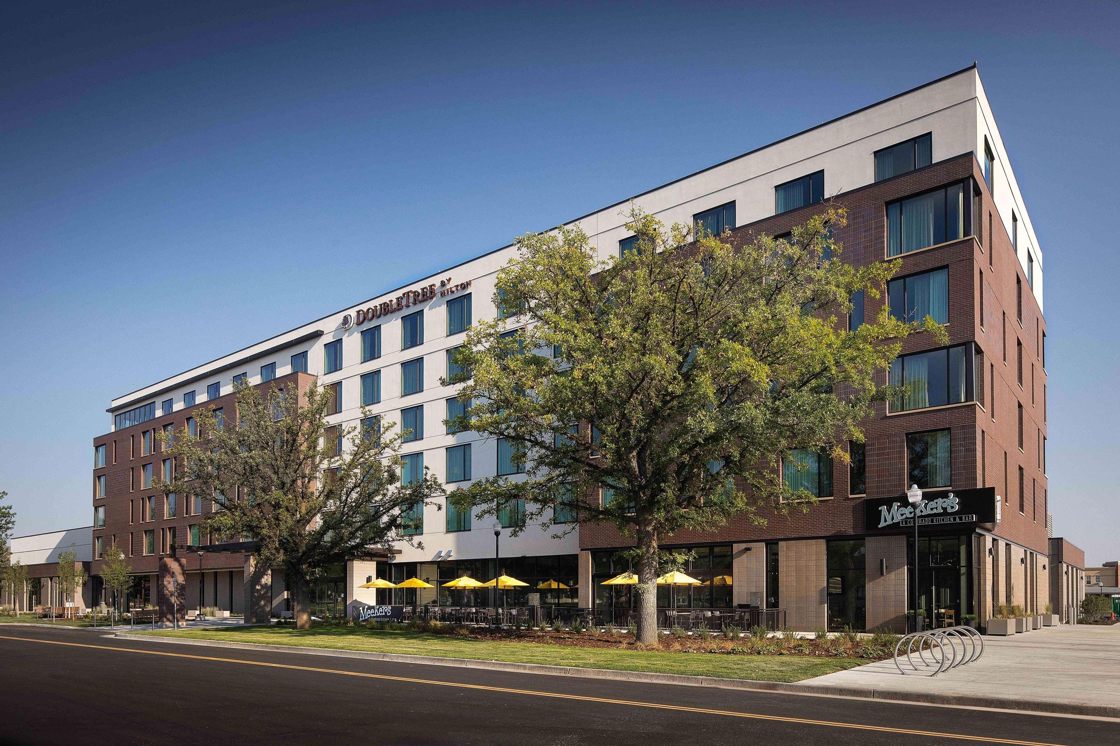 Doubletree By Hilton At Lincoln Park Hotel Greeley