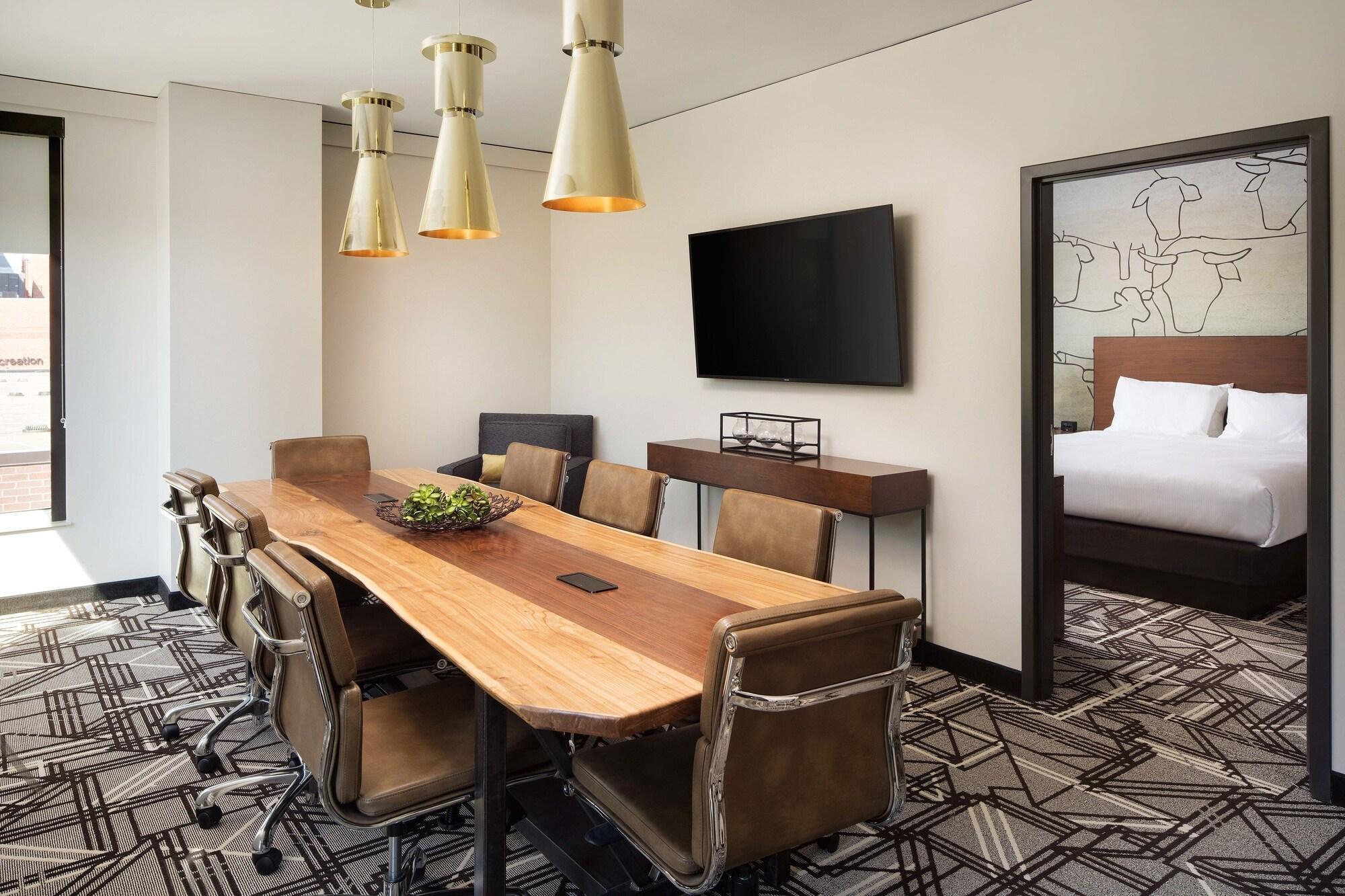 Doubletree By Hilton At Lincoln Park Hotel 4*