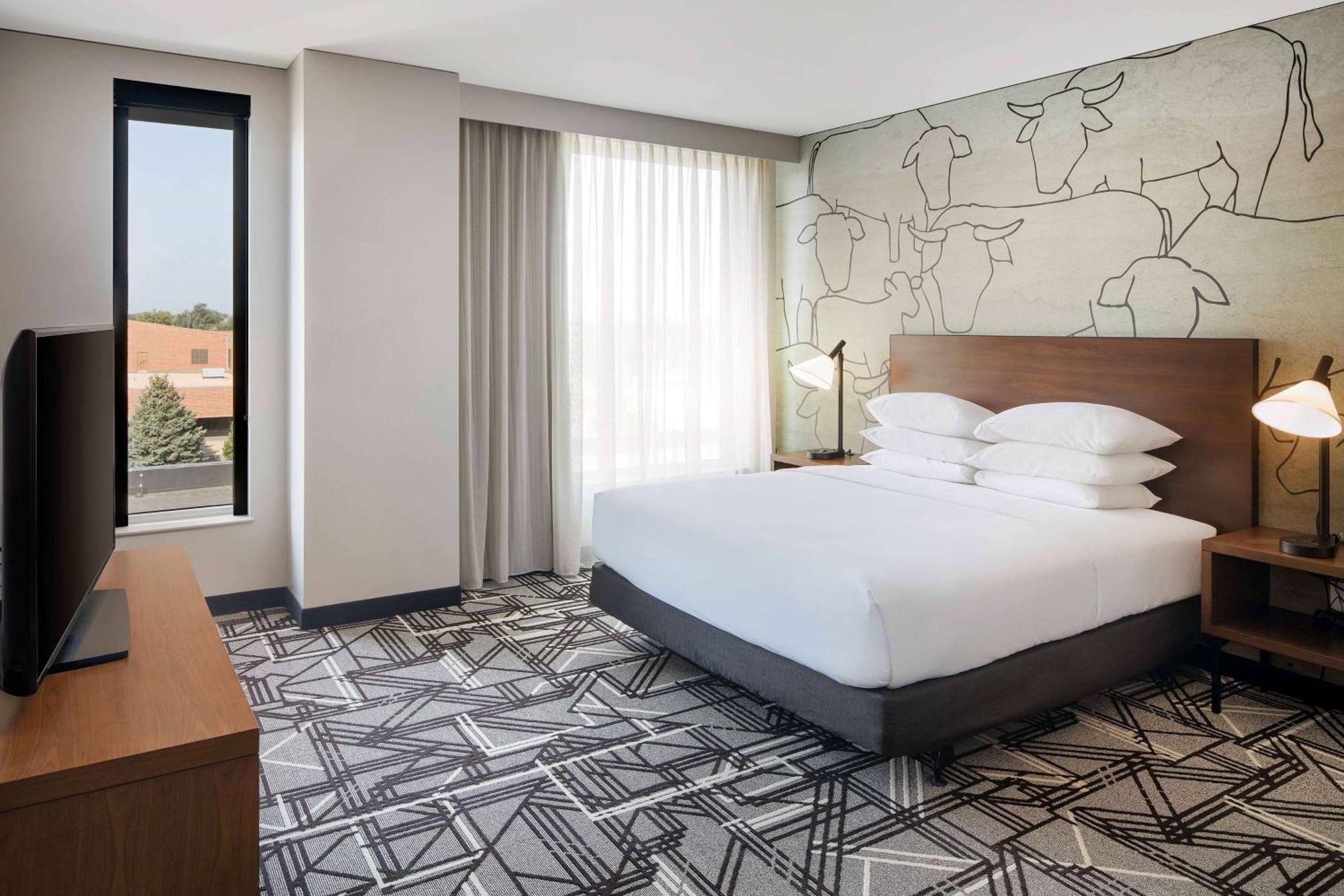 Doubletree By Hilton At Lincoln Park